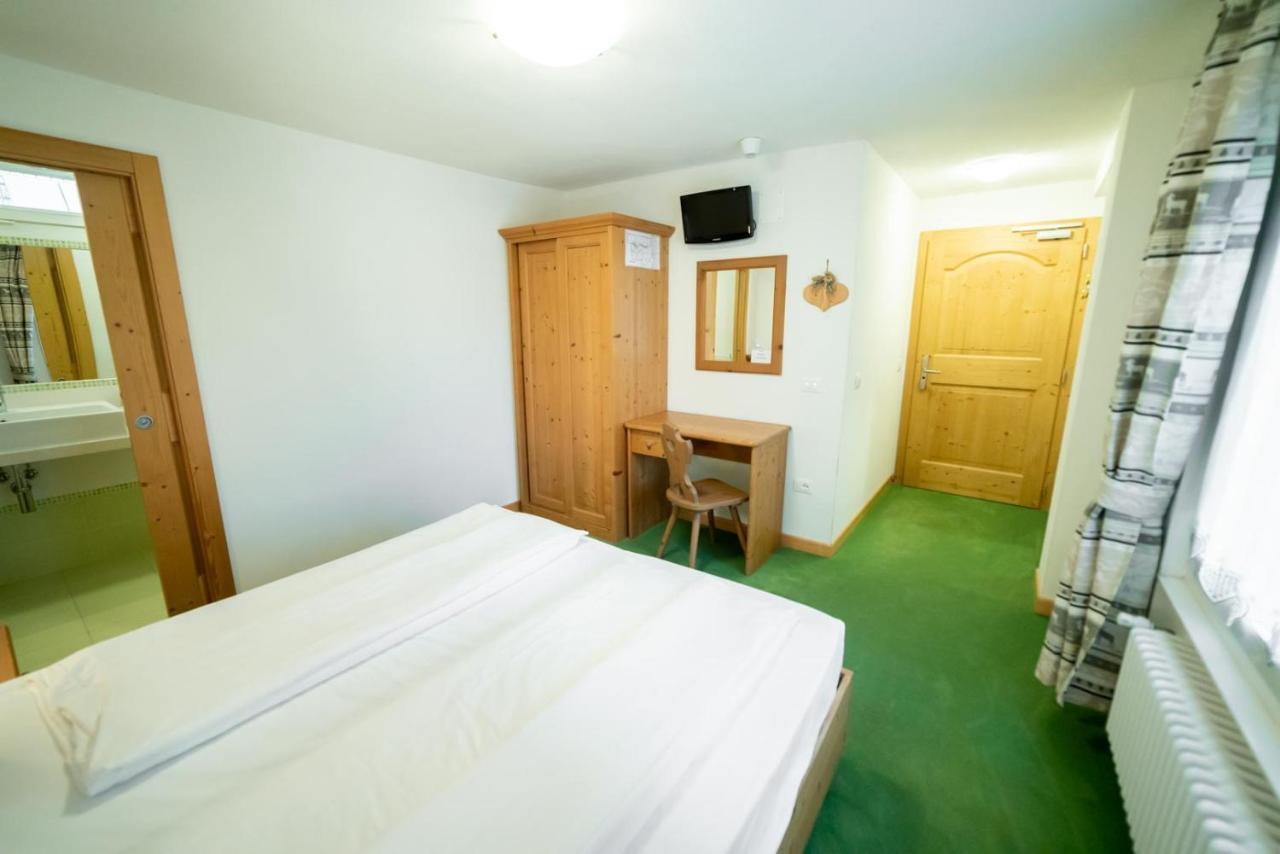 Al Sole Mountain Chic Hotel Folgaria Szoba fotó