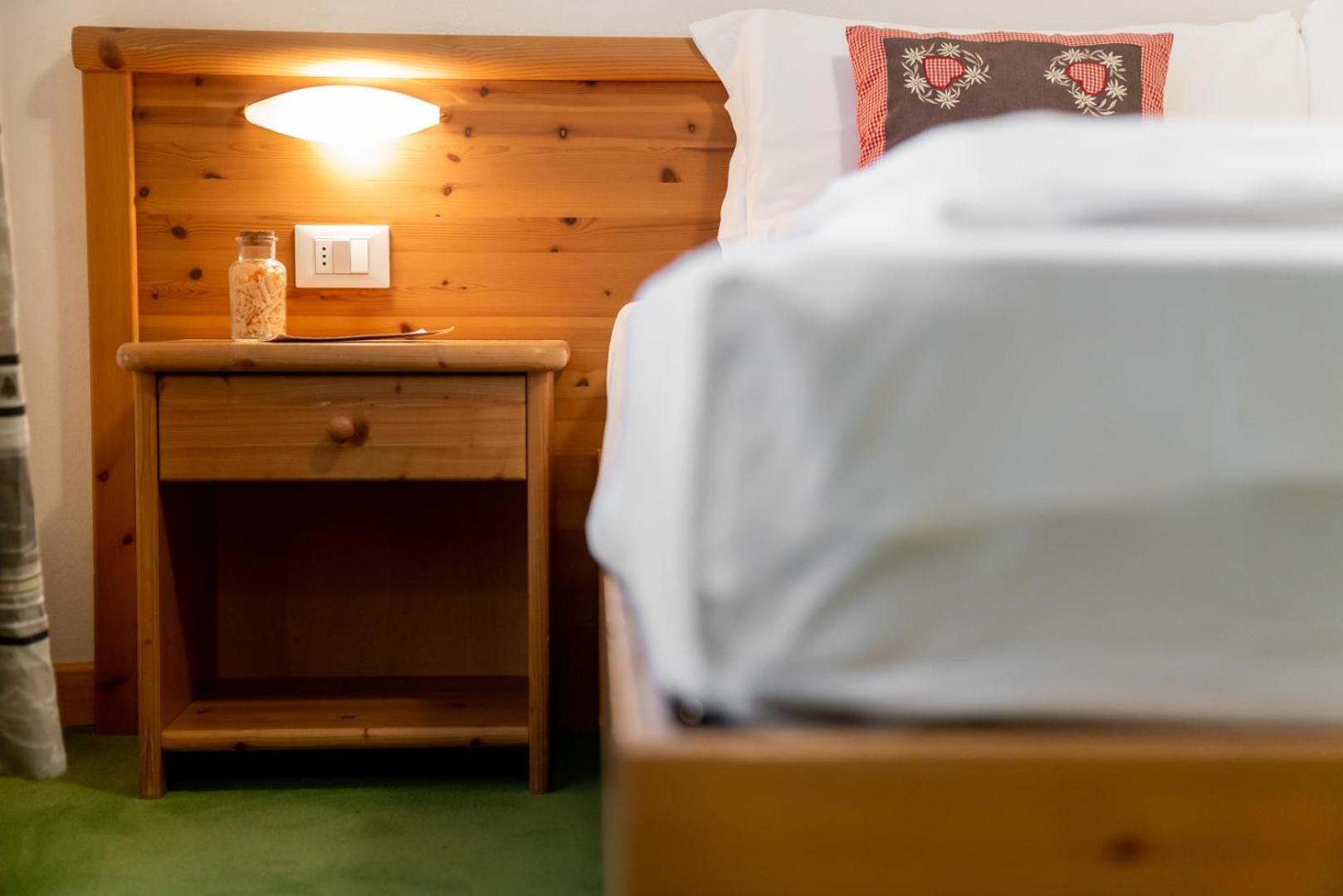 Al Sole Mountain Chic Hotel Folgaria Szoba fotó